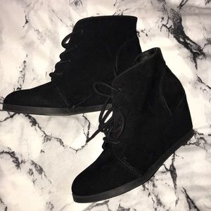 black boot wedges